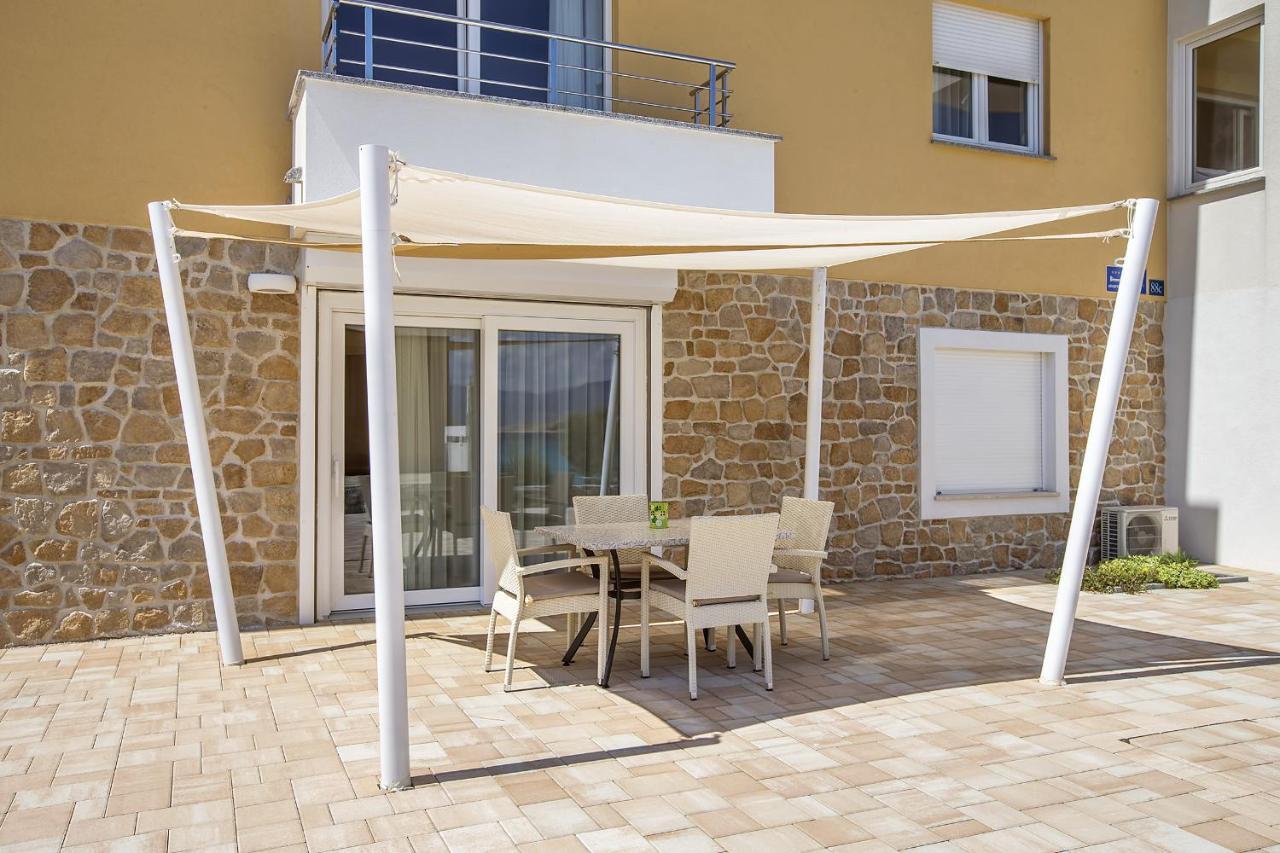 Apartments Capic Niko Baska  Bagian luar foto